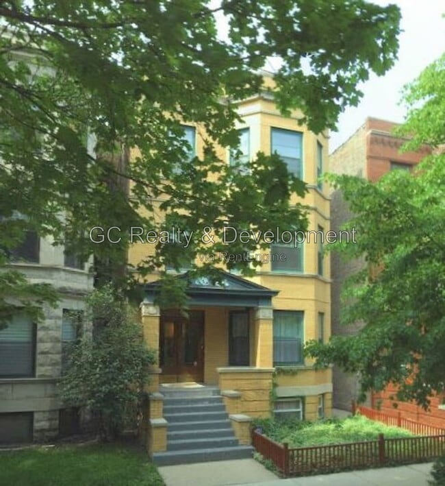 Photo - 1306 West Cornelia Avenue Apartment