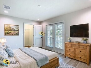 Building Photo - 3821 SW 43rd Ct