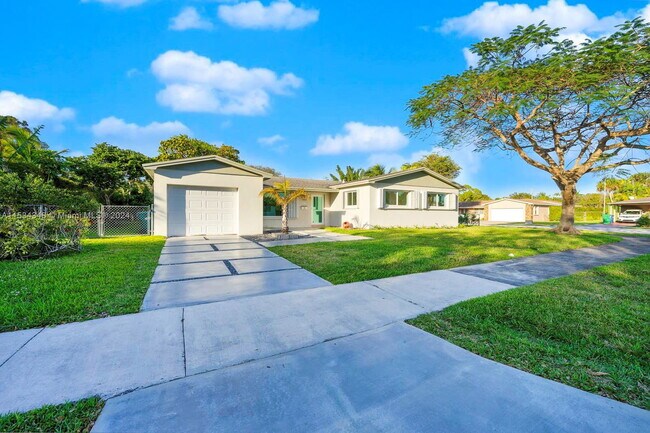 Building Photo - Southwest 103rd Street, Miami, FL 33176 - ...