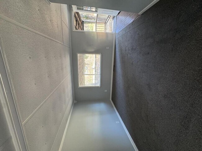 Foto del edificio - 102 Pine St