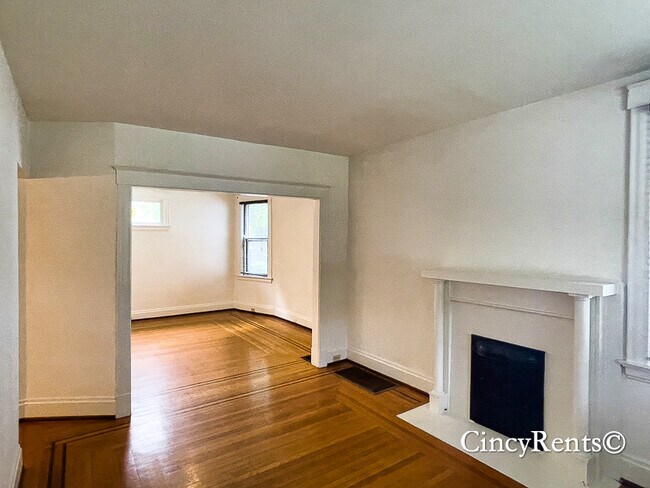 Building Photo - 2800 Observatory Ave