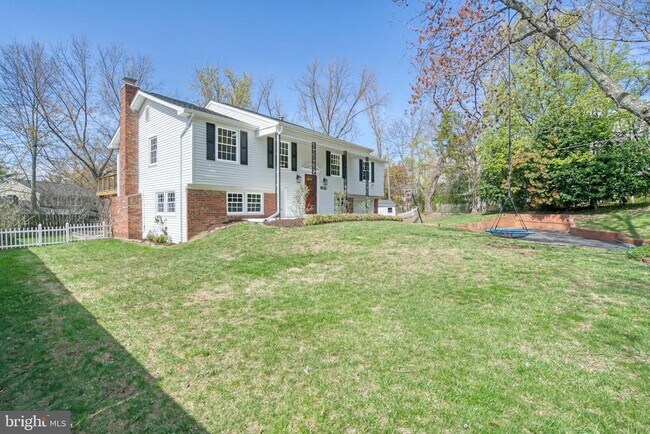 Foto del edificio - 12805 Point Pleasant Dr
