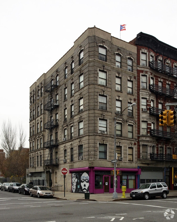 Primary Photo - 702 E Fifth St