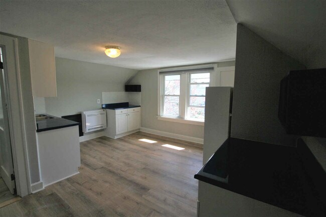 Foto del edificio - 13823 Clifton Blvd