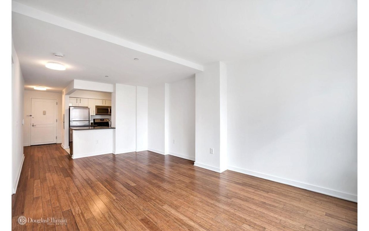 Primary Photo - 101 Avenue D