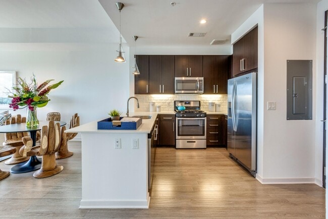 Photo - Gorgeous Med Center Apartment!