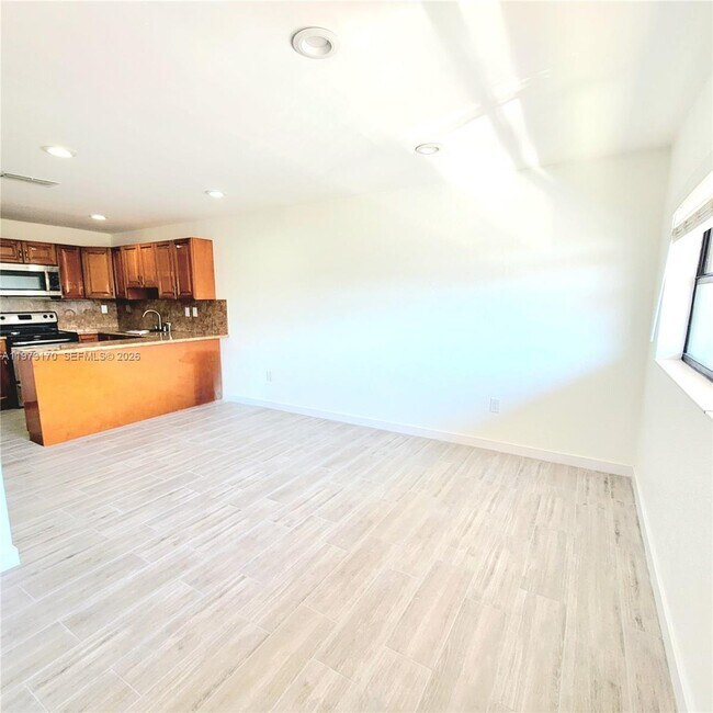 Foto del edificio - 13271 SW 17th Ln