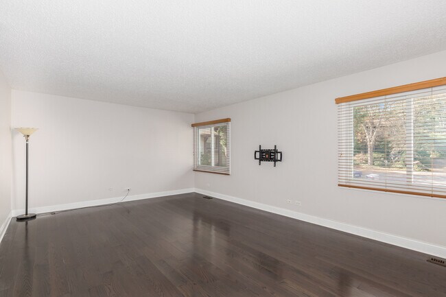 Foto del edificio - 6575 Shagbark Ct