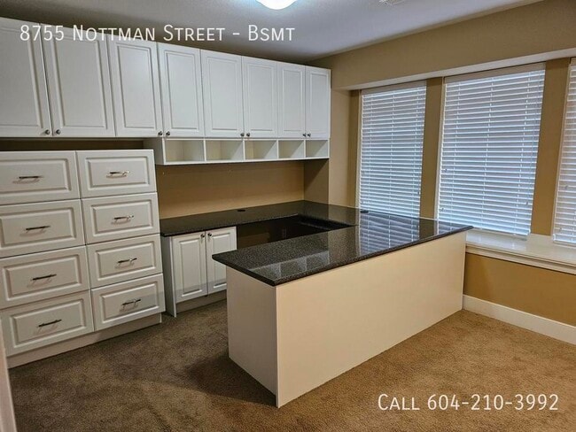 Building Photo - Spacious Above Ground Suite + Office