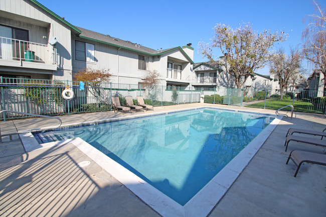 Piscina - Park Place Apartments