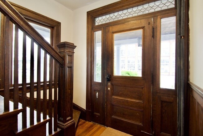Foto del edificio - 145 Pleasant St