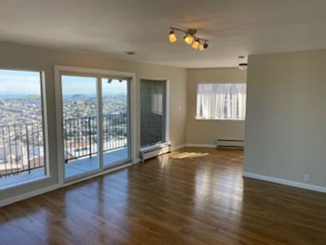Primary Photo - Beautiful Condo with views from Mt. Olympus!