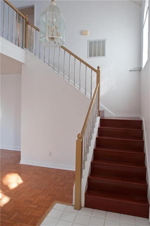 Foto del edificio - 4909 Reunion Dr