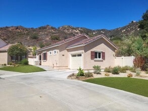 Building Photo - 380-382 Coleman Ct