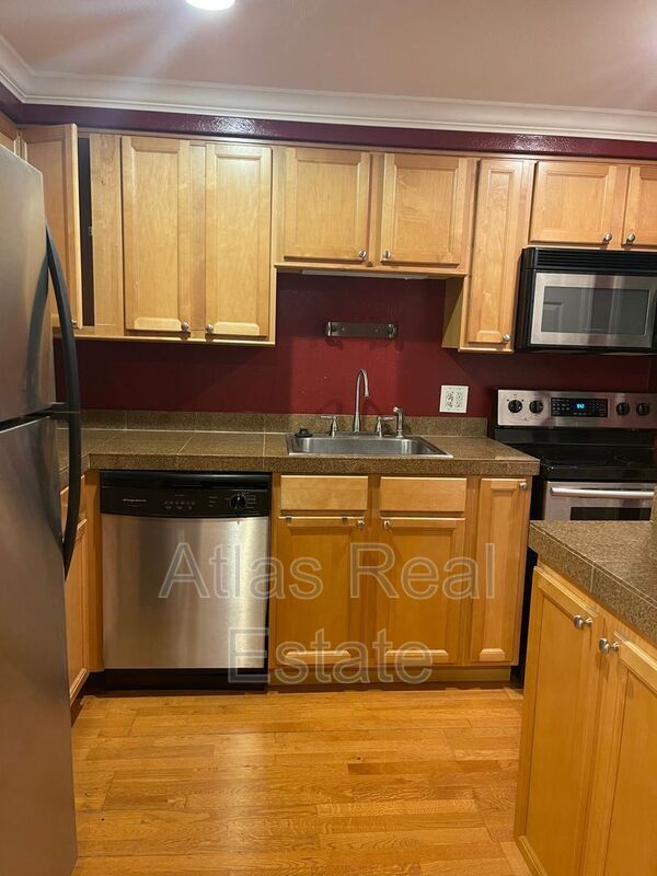 36 Emerson St Unit 206, Denver, CO 80218 Condo for Rent in Denver, CO