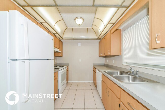 Building Photo - 3299 Lalani Blvd