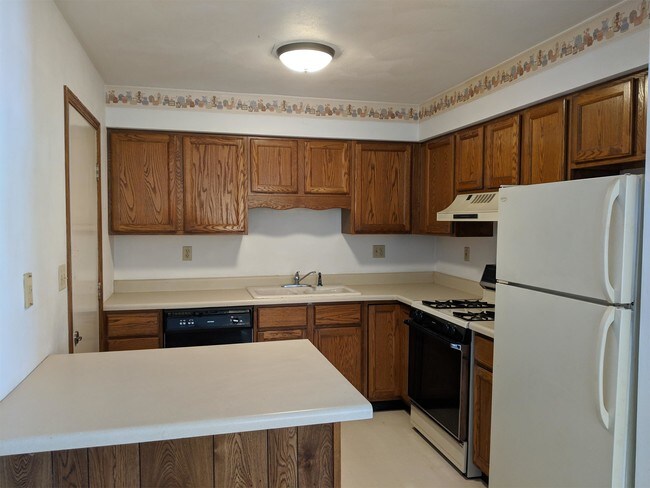 Building Photo - 5191 Cheney Dr