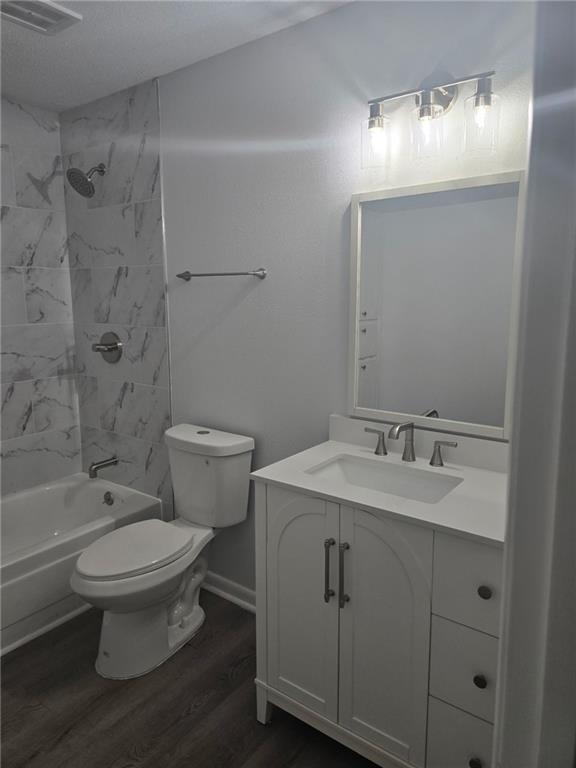 Building Photo - 709 Oak Field Dr