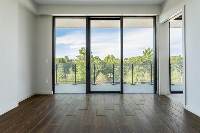 Building Photo - 5882 Caruth Haven Ln