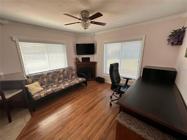 Building Photo - 2420 N Crystal Lake Dr