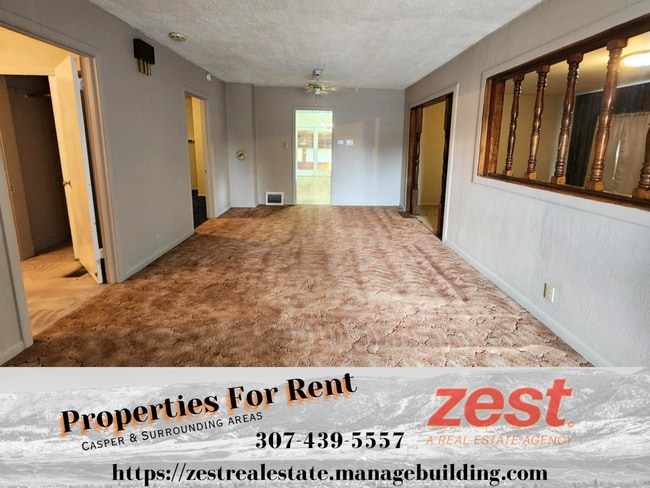 Building Photo - 833 N Kimball St