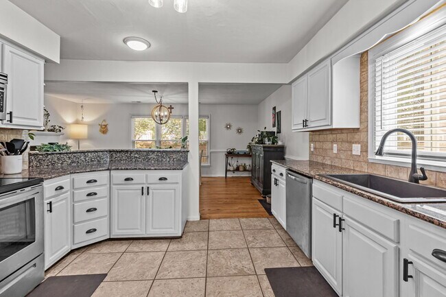 Foto del edificio - 1025 Still Meadow Ct