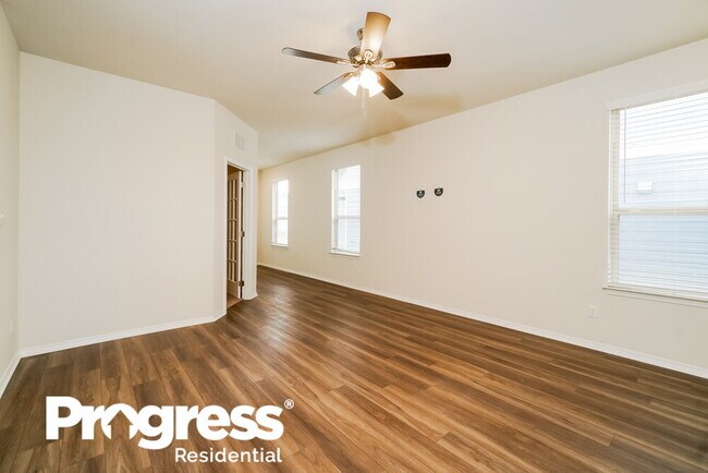 Building Photo - 148 Cobb Br Dr