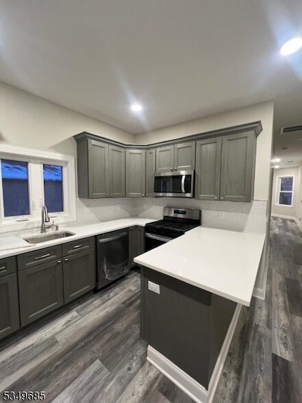 Photo - 369 10th Ave