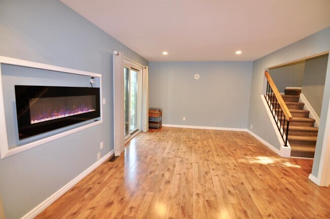 Building Photo - 2607 Meade Ct
