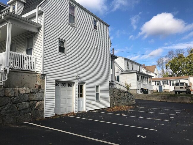 Building Photo - 40 Cottage St