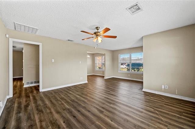 Building Photo - 1807 S Vernon Ave