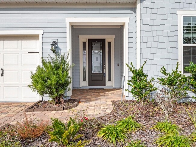Building Photo - Stunning 4-Bedroom Home with Gourmet Kitch...