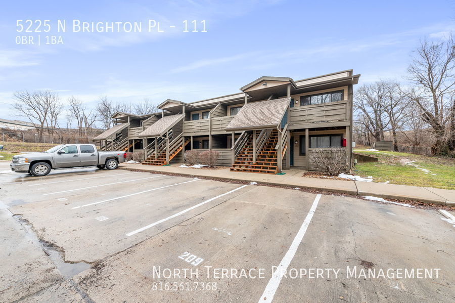 Primary Photo - 5225 N Brighton Pl