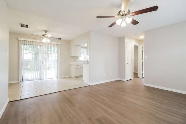 Building Photo - 9556 Brimton Dr