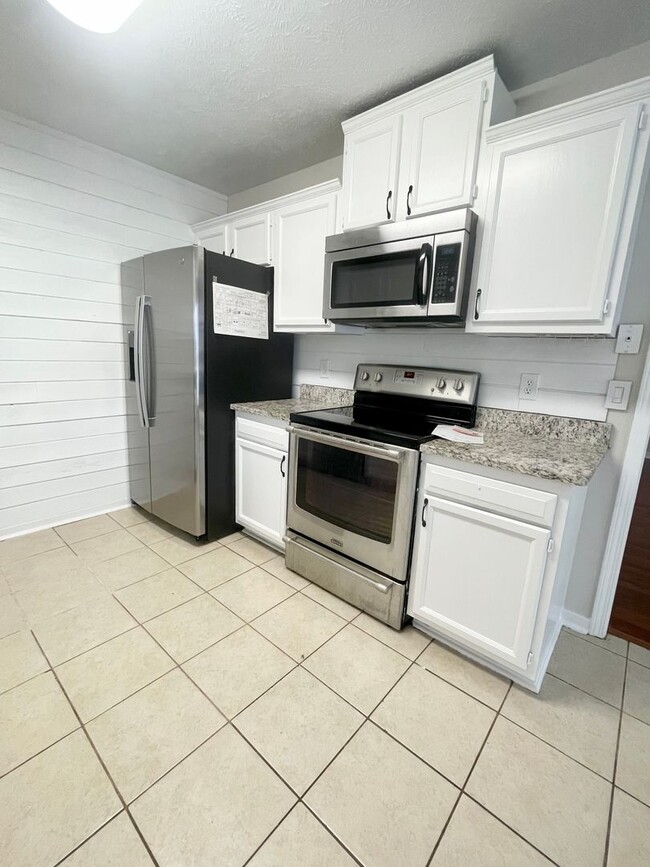 Building Photo - 3/2 Available for Rent in Richland! *RENT ...