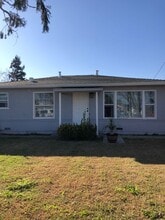 Building Photo - 503 S Sinclair Ave