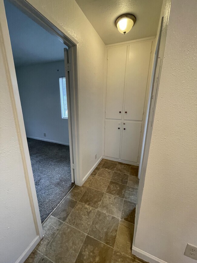 Foto del edificio - 48963 River Park Rd