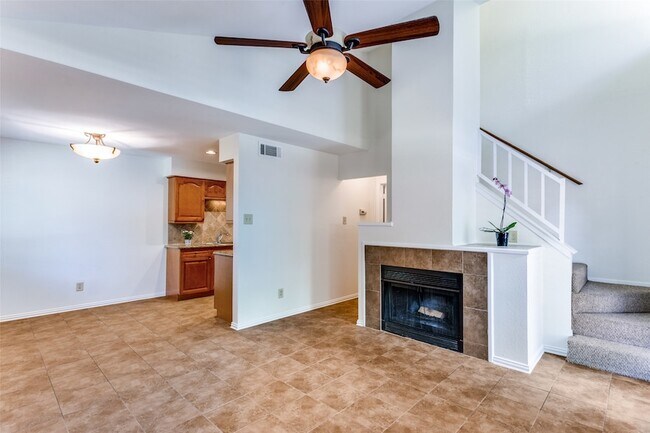 Foto del edificio - 5765 Cedar Creek Dr