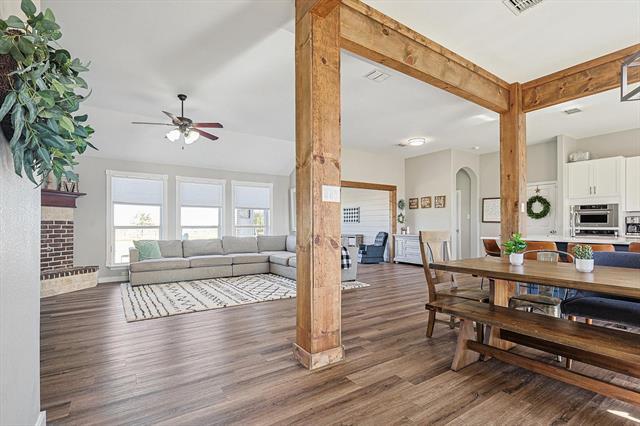 Building Photo - 7910 Stone Ridge Dr