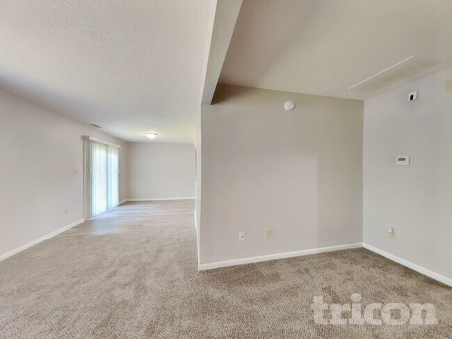 Foto del edificio - 6422 Coconut Ct