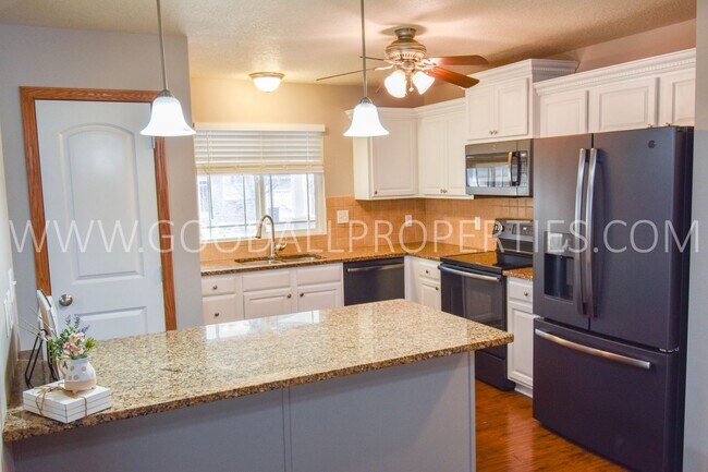 Foto del edificio - 3 Bedroom 2.5 Bath home