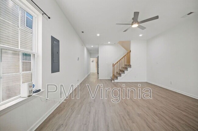 Building Photo - 105 Gilmerton Ave