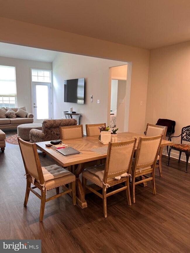 Foto del edificio - 303 Hidden Acres Ln