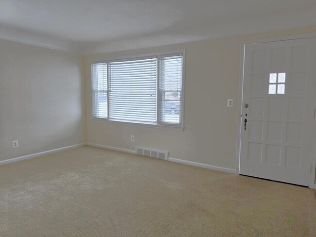 Photo - 9924 Roseland Street Unit Apartment