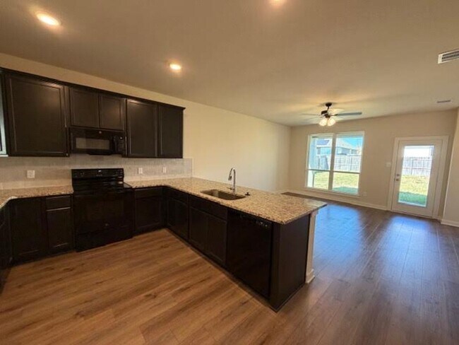 Foto del edificio - New Build in China Spring