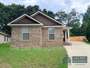 Building Photo - 18 Breydon Ct