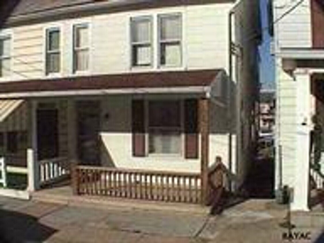 3 br, 1 bath House 320 ATLANTIC AVENUE House Rental in Red Lion, PA