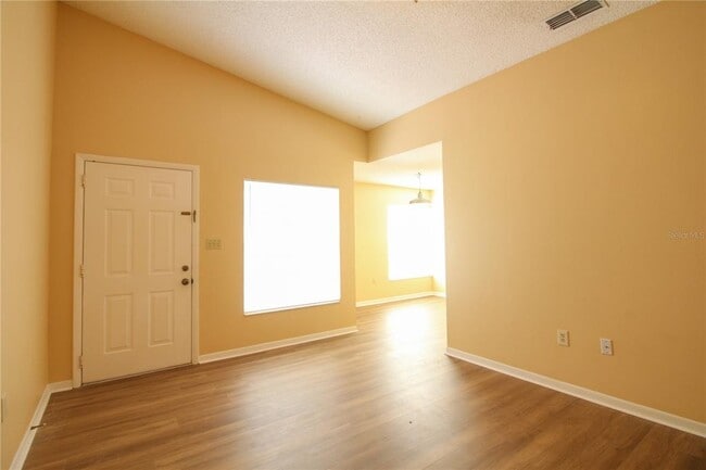 Foto del edificio - 754 Zella Ln
