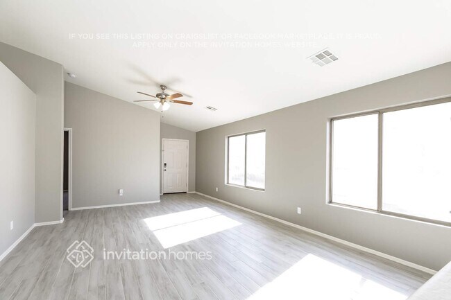 Building Photo - 14943 W Maui Ln