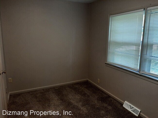 Building Photo - 2 br, 1 bath House - 2214 W. Phelps St.